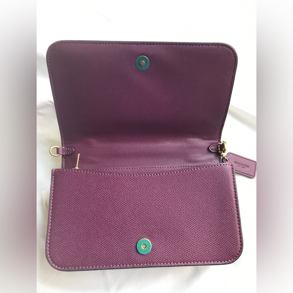 Authentic Coach Purple Crossbody Bag - Picture 9 of 10